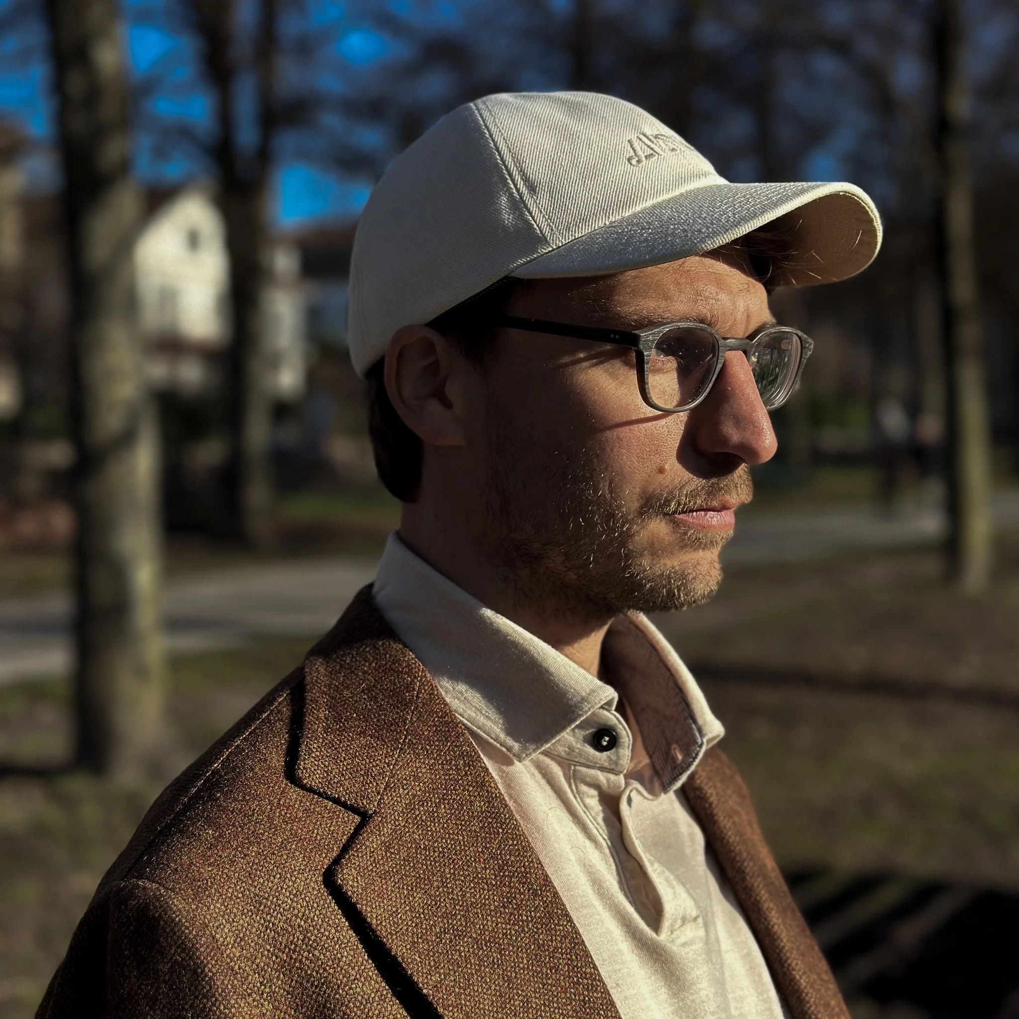 Écru Cap — Links